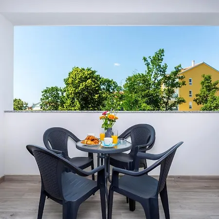 Kvarner Bay 4* - Apartments 1 & 3 Rijeka Exterior photo