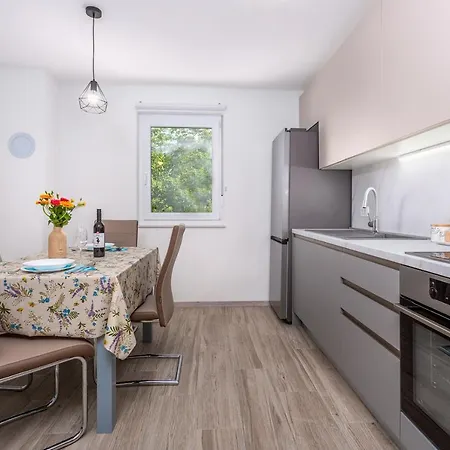 Kvarner Bay 4* - Apartments 1 & 3 Rijeka Exterior photo